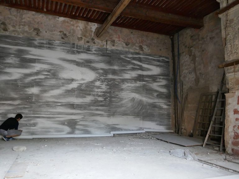 dessiner dans le ch&acirc;teau de Trets