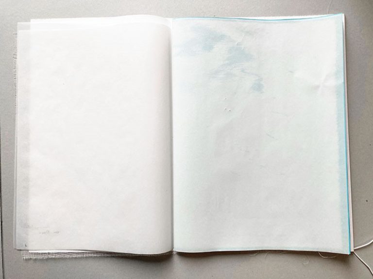 L&rsquo;&icirc;le inspir&eacute;e, Livre s&eacute;rigraphi&eacute;